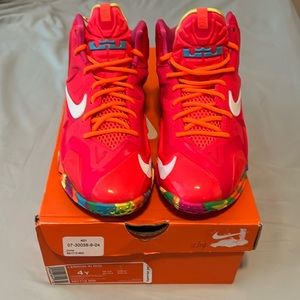 NIKE LEBRON XI crimson ‘Fruity Pebbles’ grade school size 4